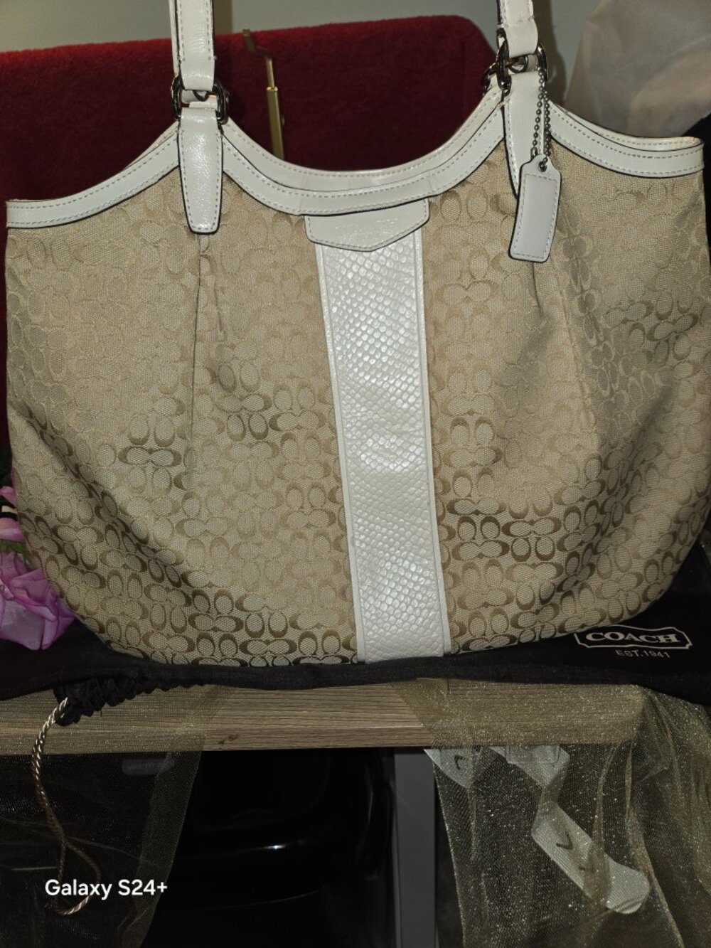 👜 Authentic Coach Signature Jacquard Tote Bag – Khaki/Cream & White